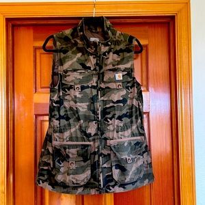 Carhartt camo vest